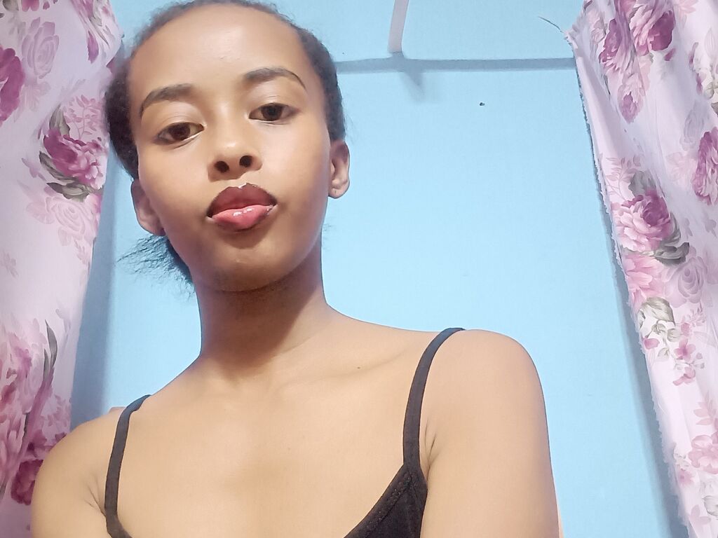 TiphanyAmour